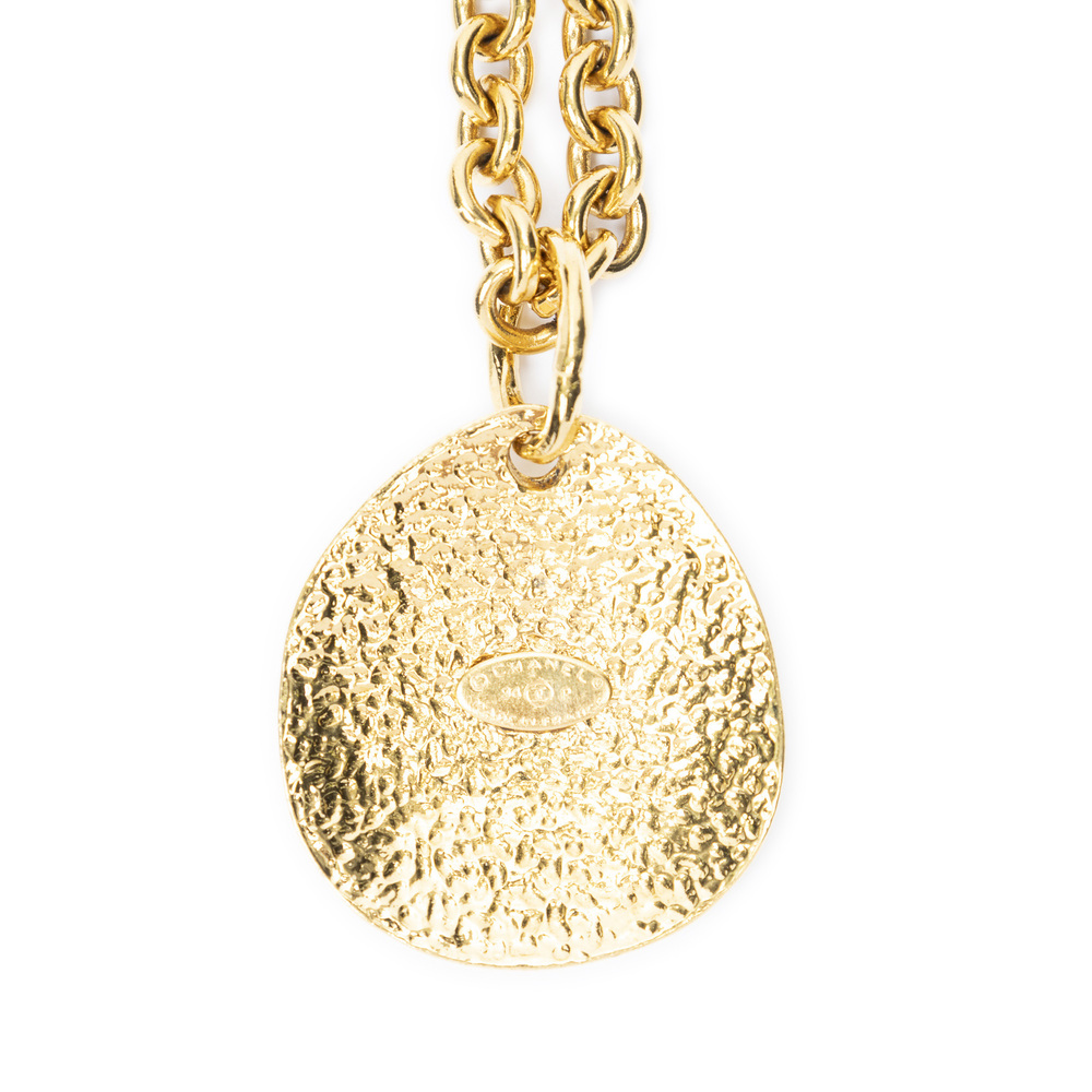 Chanel CC Oval Pendant Necklace - Picture 4 of 4